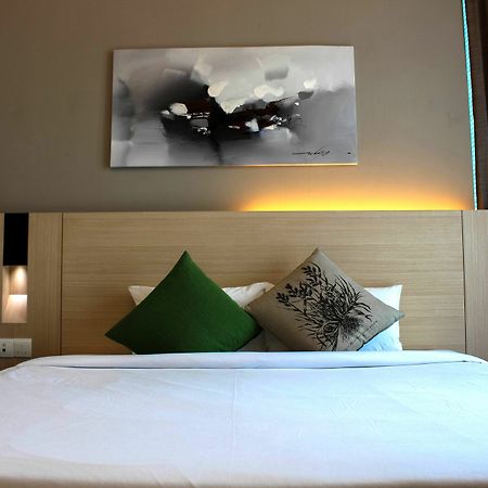 The Manor Luxury Suites & Apartments Куала Лумпур Екстериор снимка